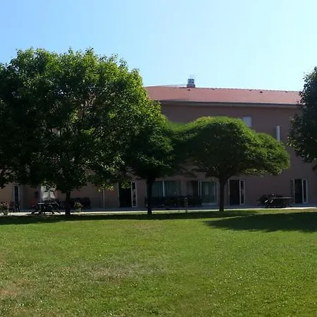 Vallee Bleue Hotel
